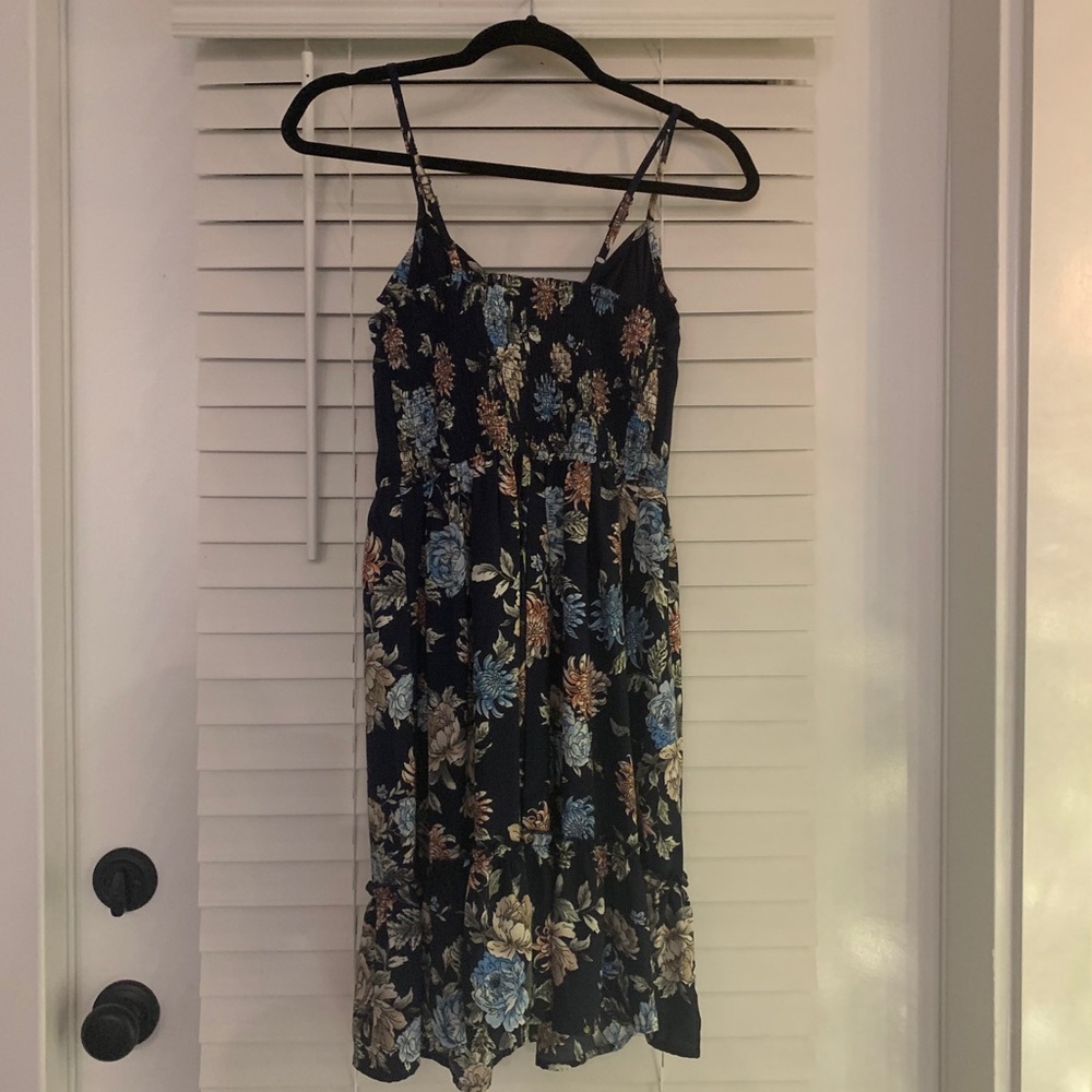 Dress - Picture 4 of 4
